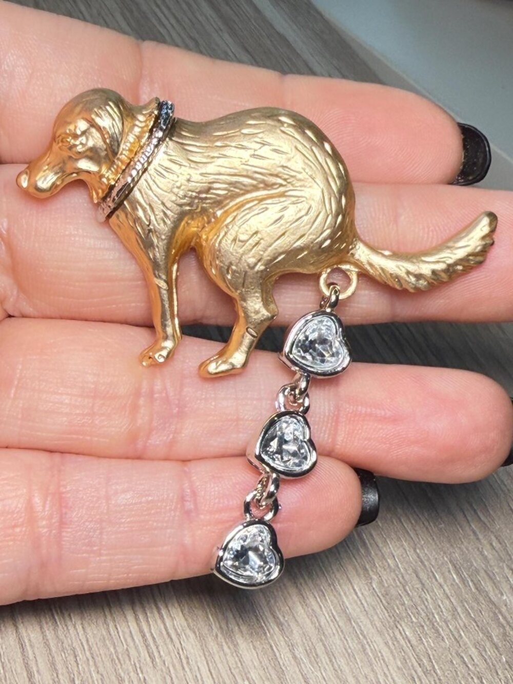 Dog Brooch Rhinestone Dangle Gold Tone Retriever Novelty Pin
